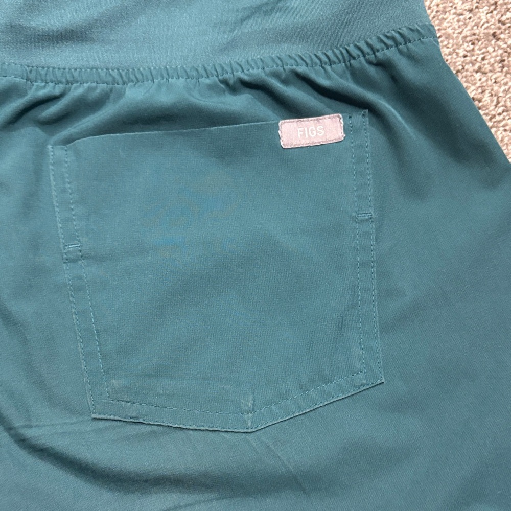 Figs Women's Teal Scrub Set with Aqua Drawstrings Fionx Material - Picture 5 of 12